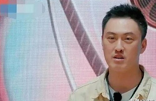 警花张津瑜厕所门风波全网吃瓜回顾